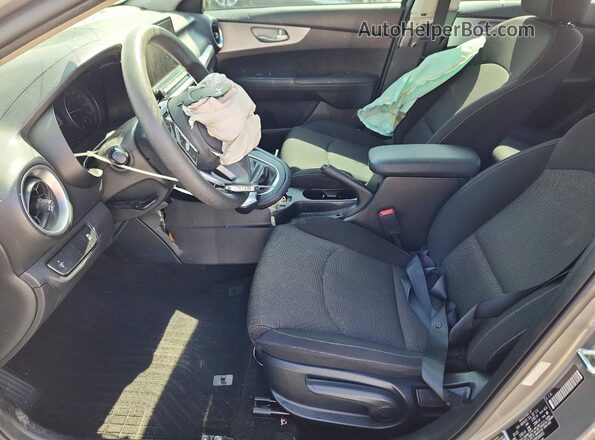 3KPF24AD3PE606455 2023 KIA FORTE Gray წინა სალონის ხედი