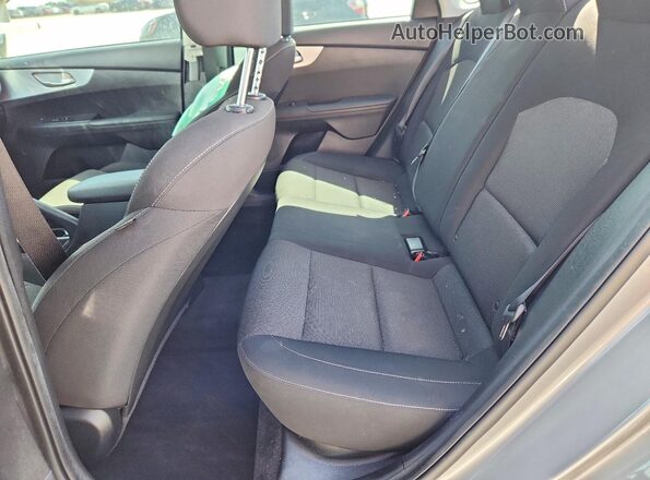 3KPF24AD3PE606455 2023 KIA FORTE Gray უკანა სავარძლების ხედი