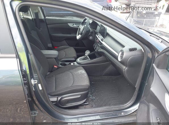 3KPF24AD3PE643974 2023 KIA FORTE Gray Widok wnętrza z przodu