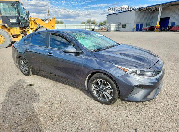 3KPF24AD3PE679678 2023 KIA FORTE Charcoal Przód prawy