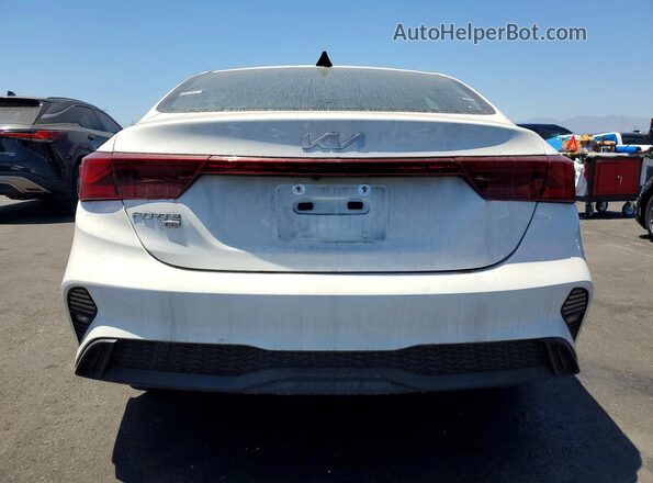 3KPF24AD3RE690571 2024 KIA FORTE White 