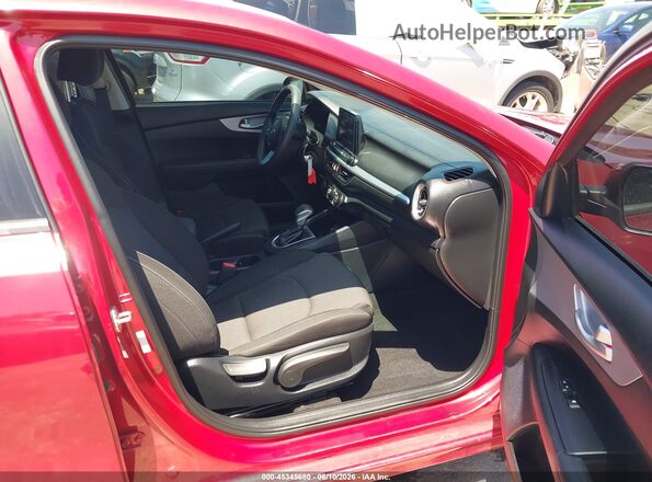 3KPF24AD3RE722726 2024 KIA FORTE Red Вид салону спереду