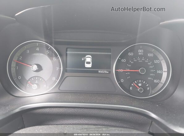 3KPF24AD3RE737758 2024 KIA FORTE White Vista de los asientos traseros