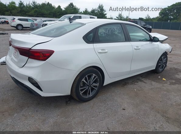 3KPF24AD3RE737758 2024 KIA FORTE White Trasero derecho