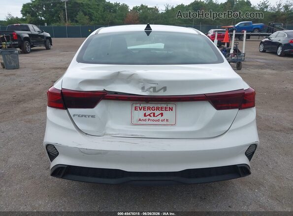 3KPF24AD3RE737758 2024 KIA FORTE White 