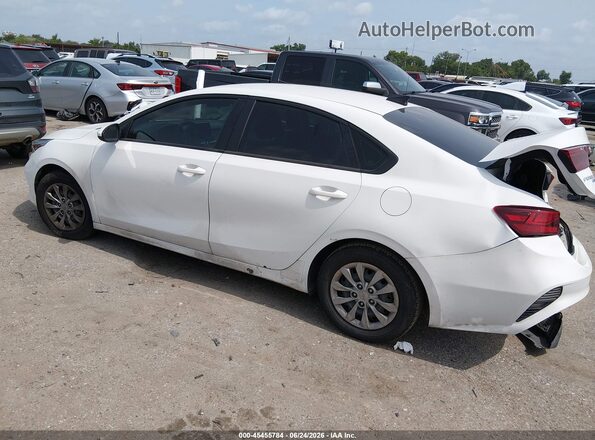 3KPF24AD3RE824317 2024 KIA FORTE White 360 interior view