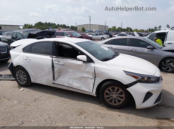3KPF24AD3RE824317 2024 KIA FORTE White Rear interior view