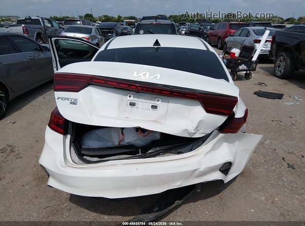3KPF24AD3RE824317 2024 KIA FORTE White 