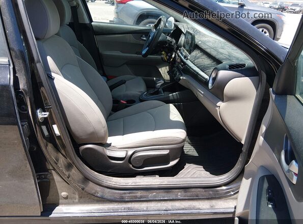3KPF24AD4LE175764 2020 KIA FORTE Black Front interior view