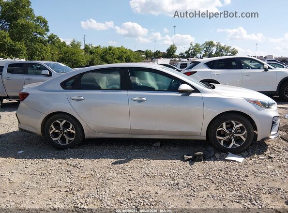 3KPF24AD4ME360978 2021 KIA FORTE Silver უკანა სალონის ხედი