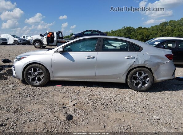 3KPF24AD4ME360978 2021 KIA FORTE Silver სალონის 360-გრადუსიანი ხედი