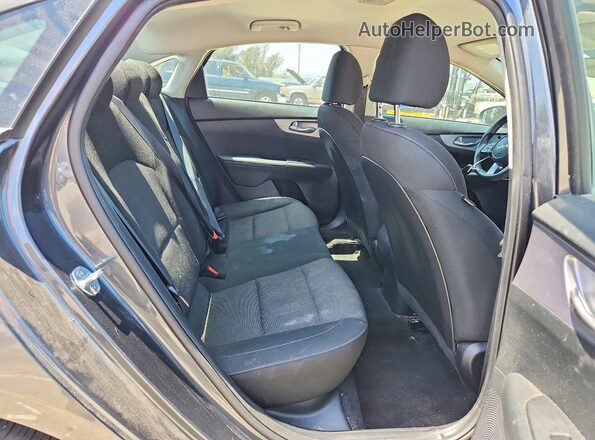 3KPF24AD4NE460497 2022 KIA FORTE Gray Vista de los asientos traseros