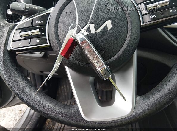 3KPF24AD4NE468390 2022 KIA FORTE Gray Vista del salpicadero