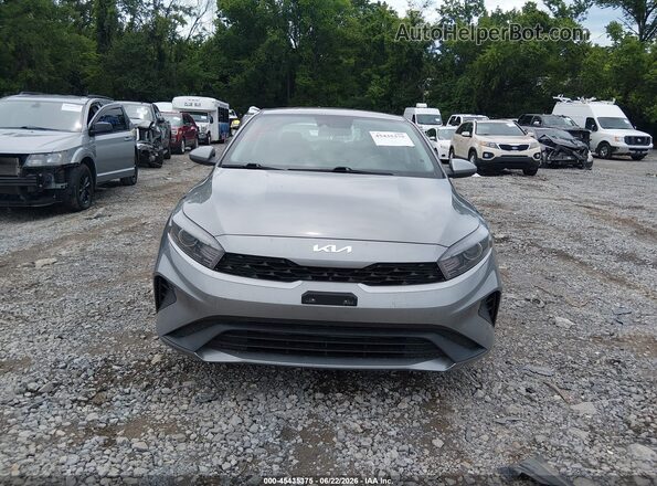 3KPF24AD4NE468390 2022 KIA FORTE Gray Vista interior trasera
