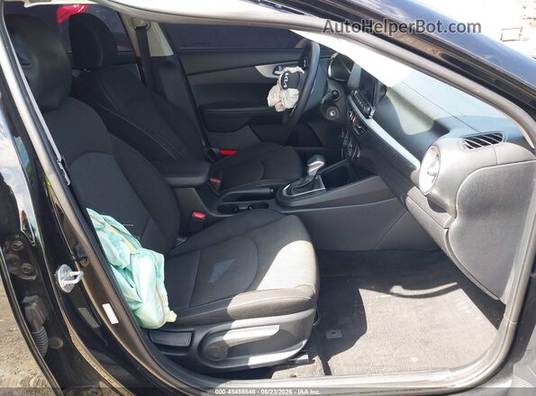 3KPF24AD4NE481821 2022 KIA FORTE Черный Вид салона спереди