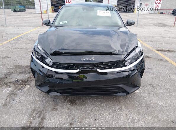 3KPF24AD4PE590833 2023 KIA FORTE Black Вид задньої частини салону