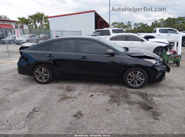 3KPF24AD4PE590833 2023 KIA FORTE Black Панорамний вид салону 360°