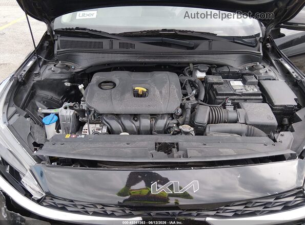 3KPF24AD4PE590833 2023 KIA FORTE Black Вид ззаду