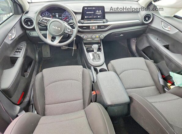 3KPF24AD4PE599886 2023 KIA FORTE Blue Вид панелі приладів