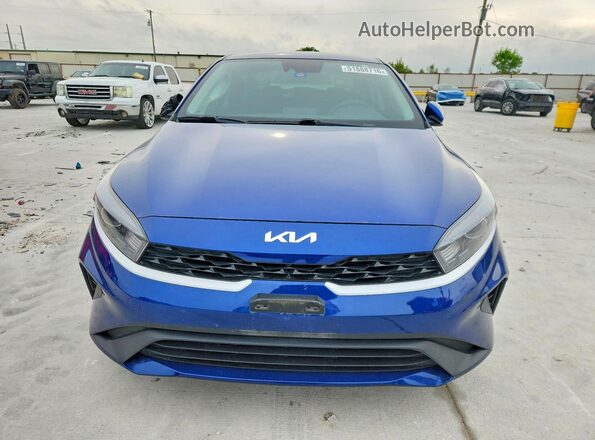 3KPF24AD4PE599886 2023 KIA FORTE Blue Вид спереду