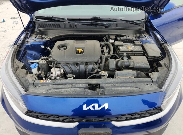 3KPF24AD4PE599886 2023 KIA FORTE Blue Вид задньої частини салону