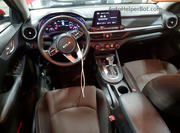 3KPF24AD4PE624866 2023 KIA FORTE Red Առջևի վահանակի տեսք