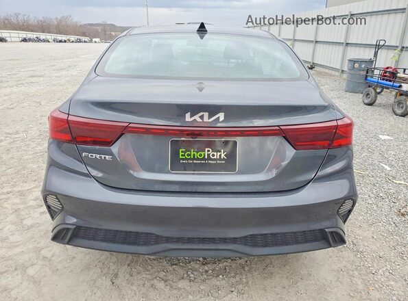 3KPF24AD4RE698095 2024 KIA FORTE Silver Widok z tyłu