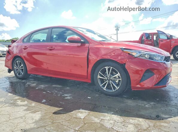 3KPF24AD4RE775788 2024 KIA FORTE Red Front right
