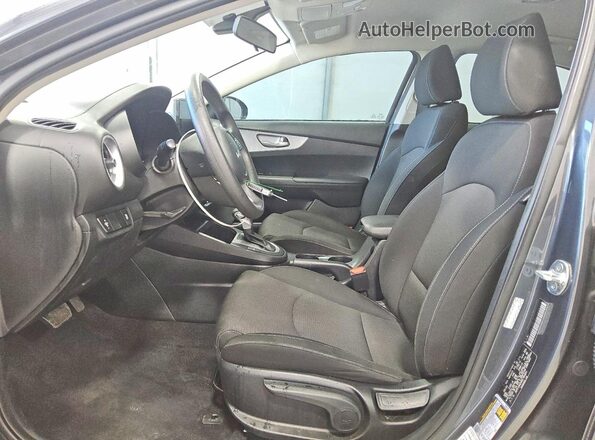 3KPF24AD4RE780991 2024 KIA FORTE Gray 