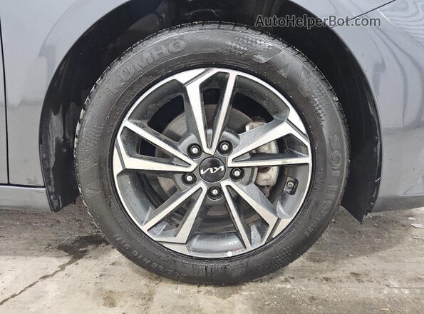 3KPF24AD4RE780991 2024 KIA FORTE Gray 