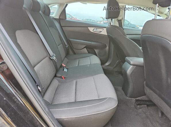 3KPF24AD4RE824889 2024 KIA FORTE Черный Вид задних сидений