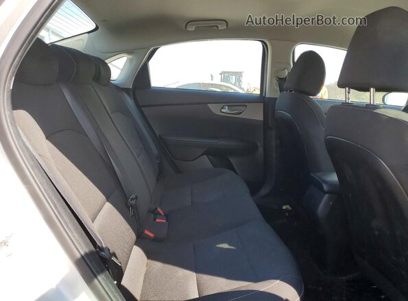 3KPF24AD5KE059648 2019 KIA FORTE Silver Rear seats view