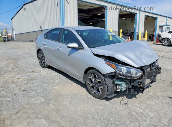 3KPF24AD5KE059648 2019 KIA FORTE Silver Front right