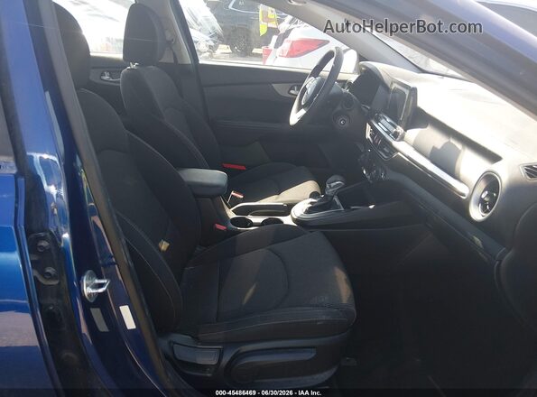 3KPF24AD5KE071329 2019 KIA FORTE Синий Вид салона спереди