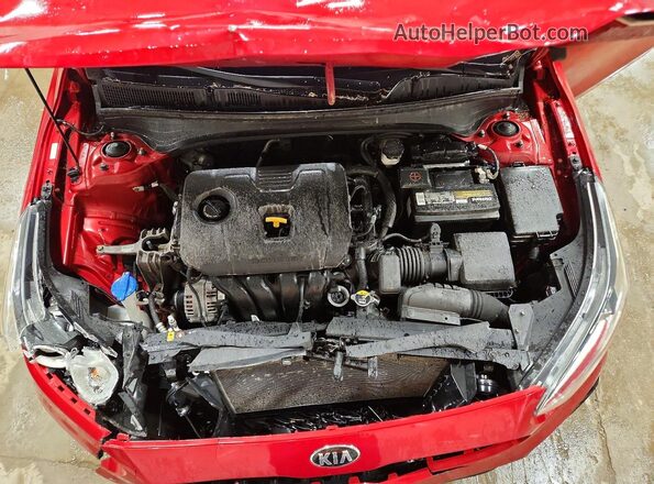 3KPF24AD5KE074540 2019 KIA FORTE Red Rear interior view