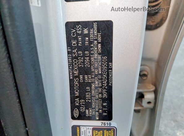 3KPF24AD5KE095016 2019 KIA FORTE Silver Вид підкапотного простору
