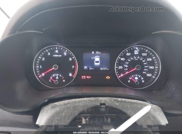3KPF24AD5LE168189 2020 KIA FORTE Gray Widok tylnych siedzeń