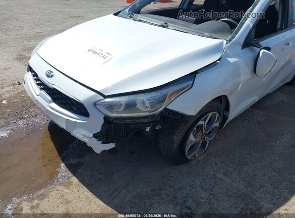3KPF24AD5ME307402 2021 KIA FORTE Белый Вид спереди