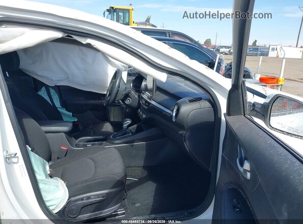 3KPF24AD5ME307402 2021 KIA FORTE Белый Вид салона спереди