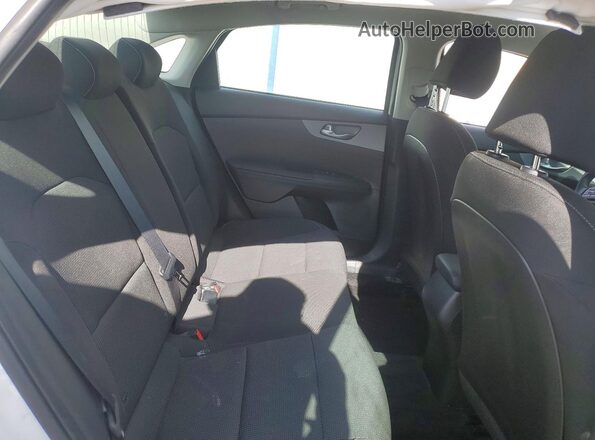 3KPF24AD5ME334082 2021 KIA FORTE White 