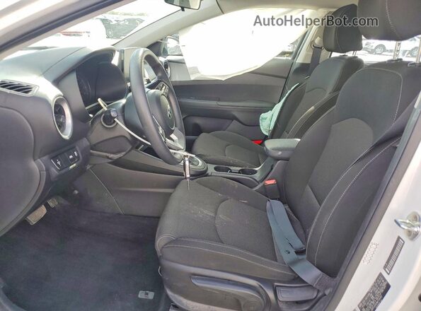 3KPF24AD5ME334082 2021 KIA FORTE White 