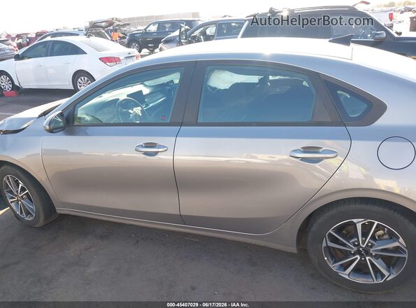 3KPF24AD5NE482508 2022 KIA FORTE Silver 