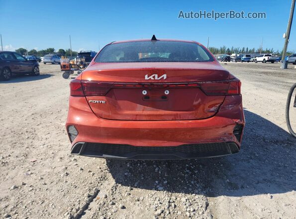 3KPF24AD5PE524873 2023 KIA FORTE Orange Вид ззаду