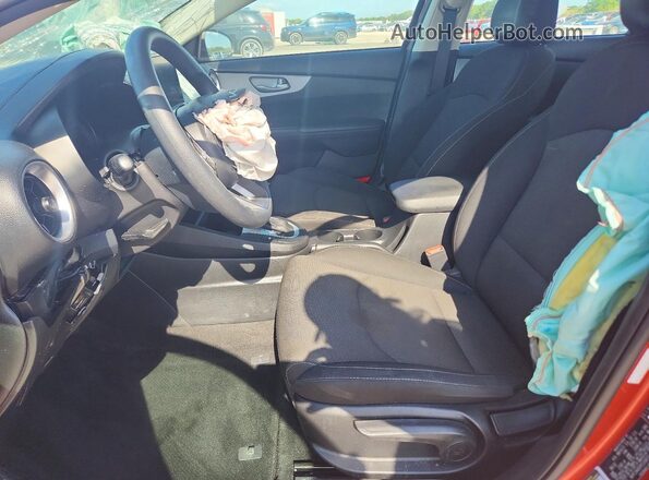 3KPF24AD5PE524873 2023 KIA FORTE Orange Вид салону спереду