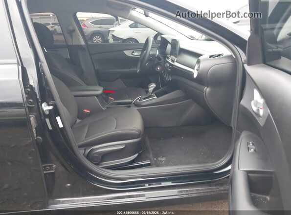 3KPF24AD5PE552298 2023 KIA FORTE Black Вид салону спереду
