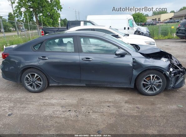 3KPF24AD5PE555301 2023 KIA FORTE Gray Вид задньої частини салону
