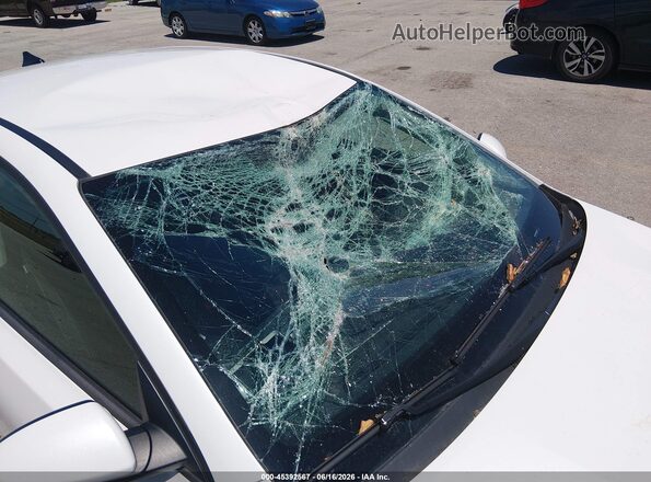 3KPF24AD5PE602472 2023 KIA FORTE White Widok z przodu