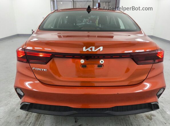 3KPF24AD5PE627601 2023 KIA FORTE Orange 