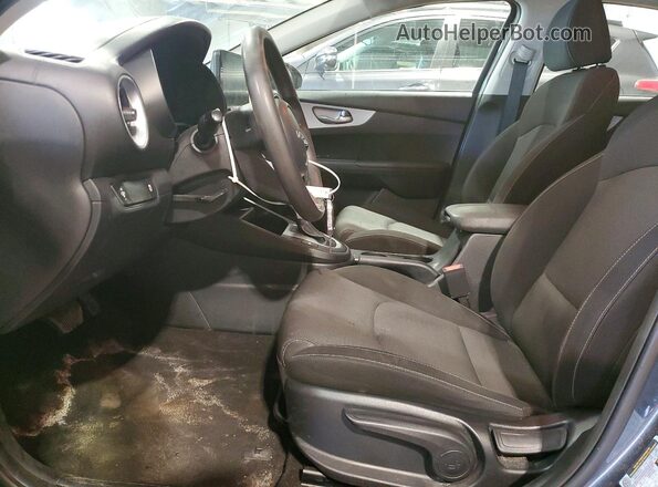 3KPF24AD5RE706415 2024 KIA FORTE Серый Вид салона спереди
