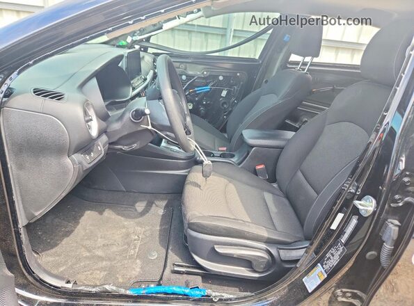 3KPF24AD5RE730200 2024 KIA FORTE Черный Вид салона спереди